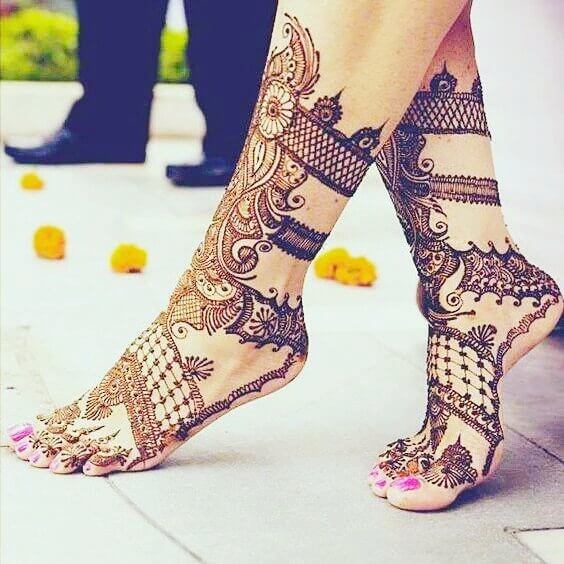 foot and legs arabic rajasthani henna designs