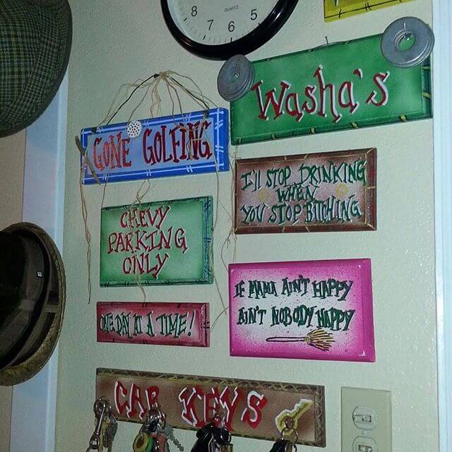 DIY customized Pallet Wood sayings and signs
