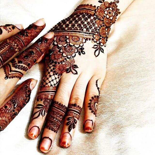 backhand mehndi design for bridal