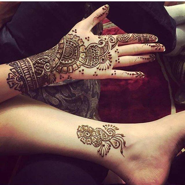 Simple Mehandi Designs For Hand and Foot