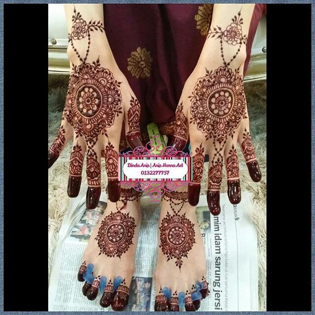 hand and foot mehndi design