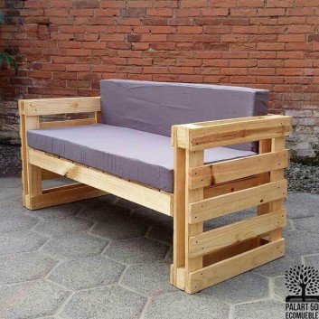 beautifully designed pallet sofa