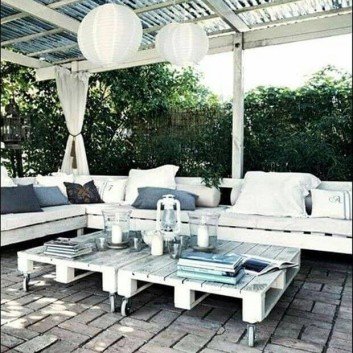 beautiful pallet furniture for the balcony