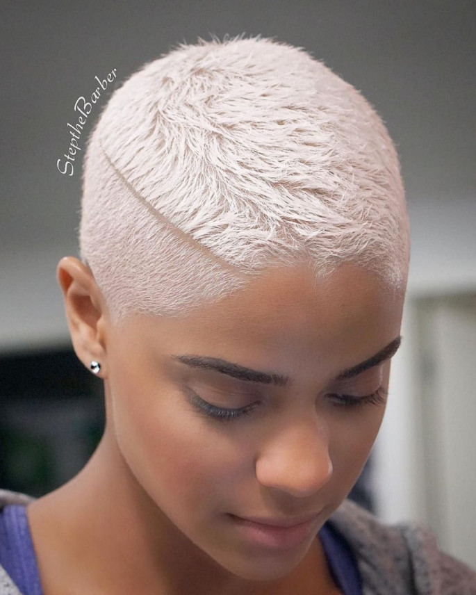 Blonde Short Hairstyle for Black Women