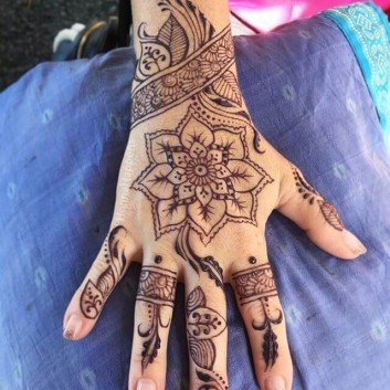 Full Hand Traditional Bridal Wedding Henna Mehndi Design