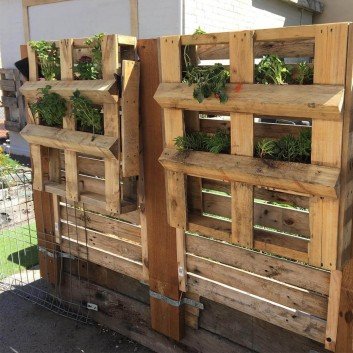 Creative Wooden Pallets Ideas for your Home & Garden