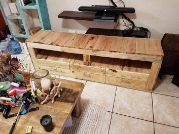 Pallet TV Stand Made by Wood