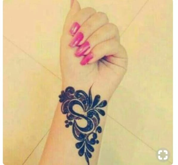 beautiful front hand mehndi designs for new year