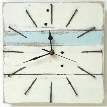 beautiful designed pallet clock