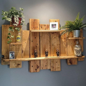Building Pallet Wall Shelves with DIY ideas