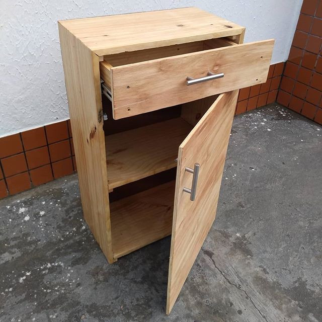 Pallet night stand with drawers