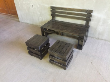 pallet bench with stools