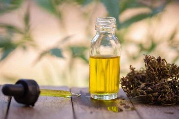 How CBD Oil Can Benefit Your Hair