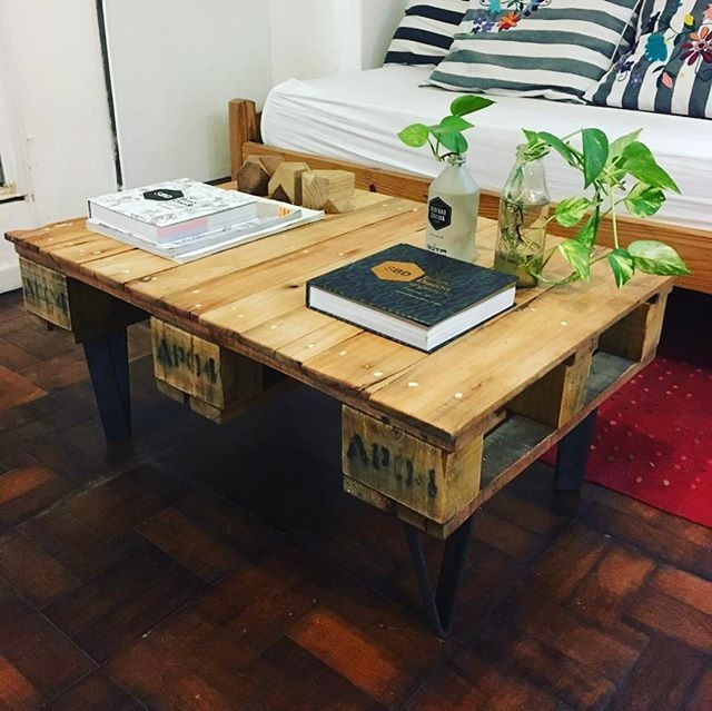 Pallet furniture table