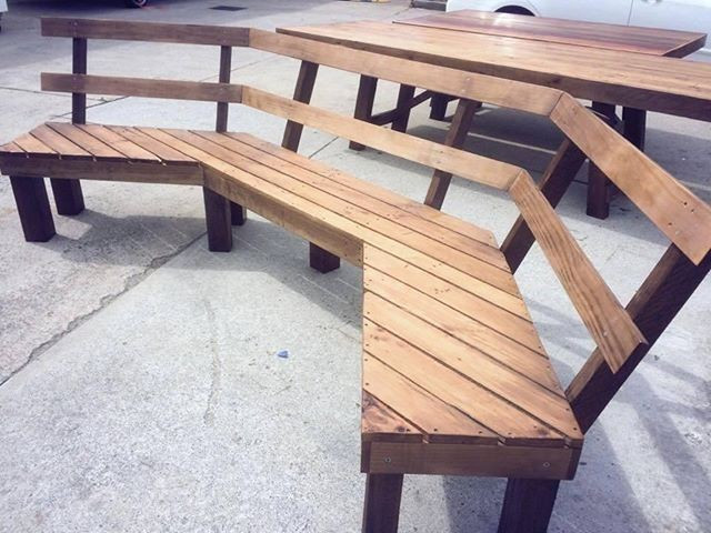 Pallet outdoor bench furniture
