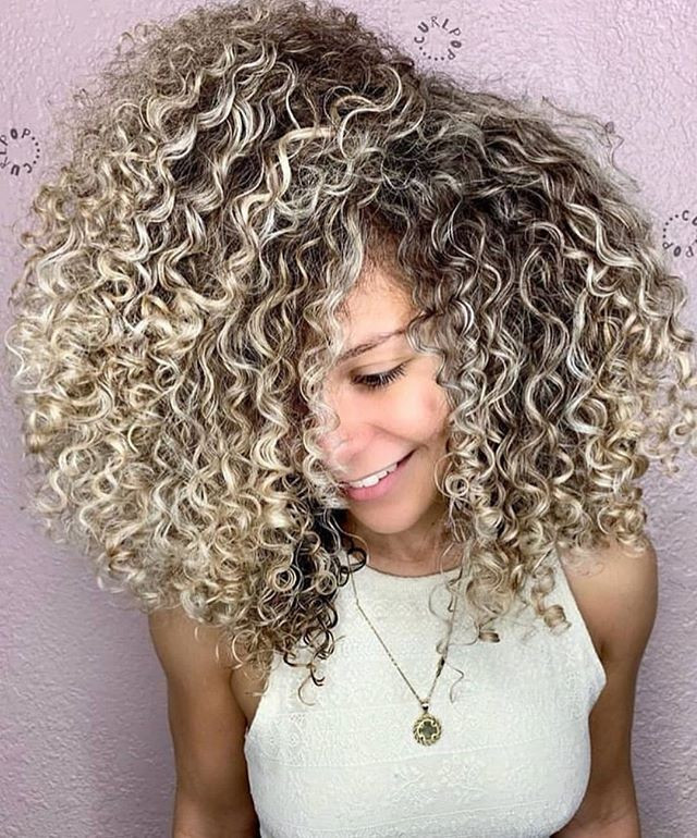 Long Curly Women hairstyles