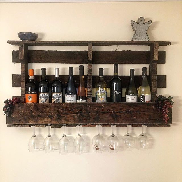 Pallet wine rack