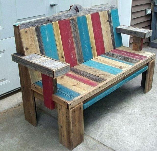 Pallet outdoor bench