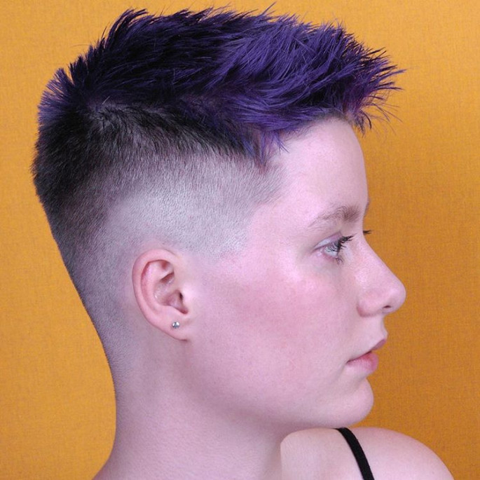 Side-Swoop Gorgeous Hairstyles for Women with Short Hair