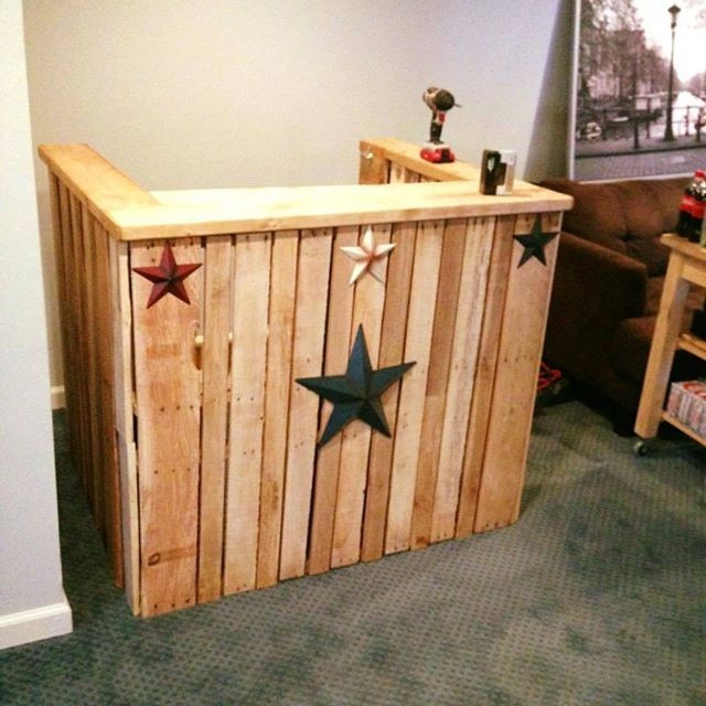 Fabulous 33 Wood Pallet Wall Projects Ideas Sensod