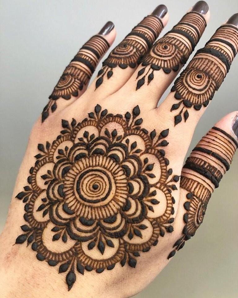 Enchanting and Impressive Easy Mehndi Designs To Be Applied in Less ...