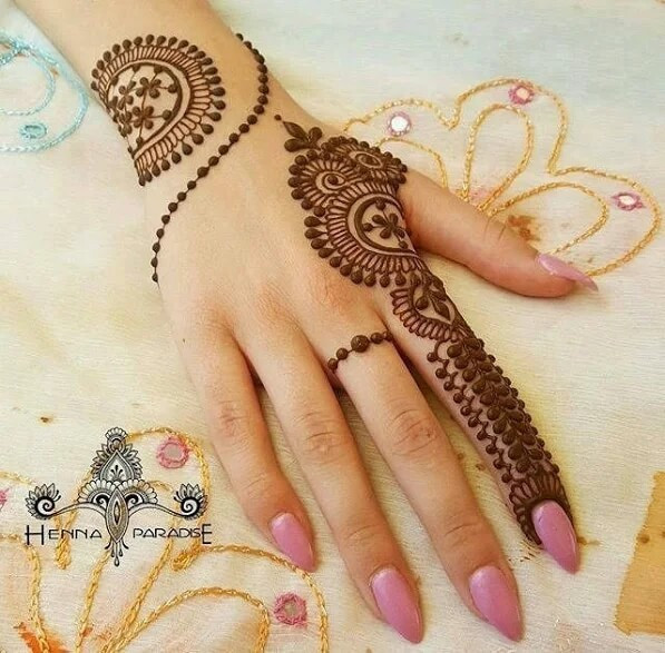 30 Best Mehndi Designs For Girls That Are Truly Striking