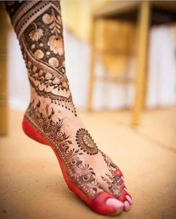 bridal new year foot mehndi designs ideas