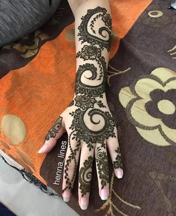 Stylish Mehndi Designs for hands