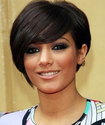 Side-Parted Fro Short Hairstyle for Round Faces