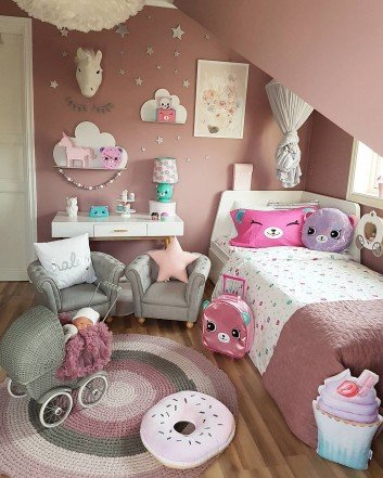 Top 16 DIY Bedroom Decoration Ideas