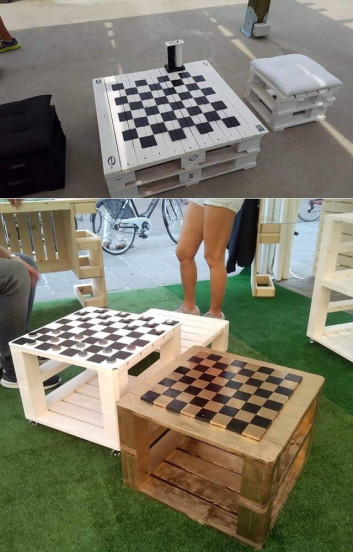 Pallet chess board