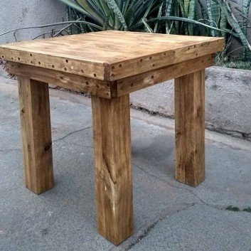 16 Small Pallet Tables That Are Easy To Make And Sale