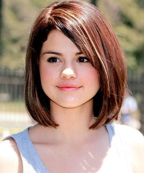 35 Cute And Flattering Short Hairstyles For Round Faces Sensod